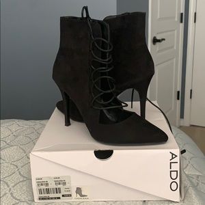 Black Aldo heel size 8